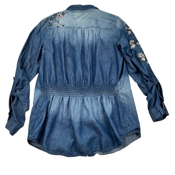 Vintage X America Soft Chambray Floral Embroidered Button Down Top Women's Small - Picture 2 of 8